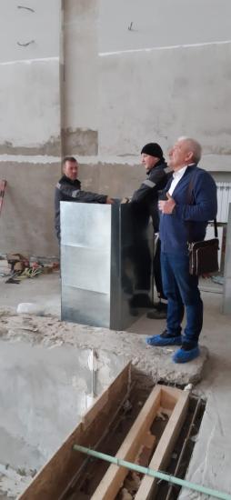 Георгий Любенков проверил ход ремонтных работ в братском спорткомплексе «Солнечный»