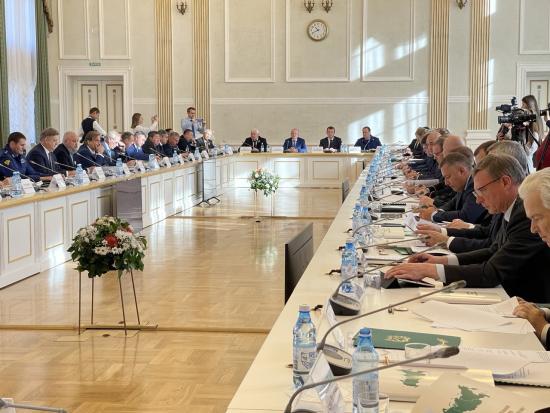 Иркутская область и Алтайский край с опережением планов расселили жилье, признанное аварийным до 1 января 2017 года