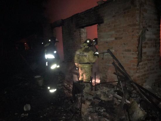 Тело мужчины нашли под завалами после пожара в Усольском районе