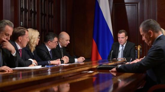 Дмитрий Медведев провел совещание с вице-премьерами, где обсуждался вопрос о ликвидации отходов БЦБК Правительство РФ: отходы БЦБК должны быть ликвидированы в трехлетний срок