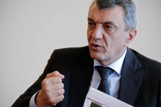 Сергей Меняйло потребовал еще раз рассмотреть проблемы погорельцев, которым отказали в выплатах для покупки жилья