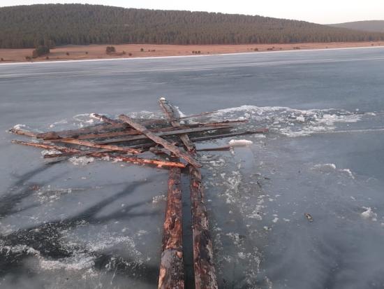 Пассажир «Нивы» погиб подо льдом Братского водохранилища