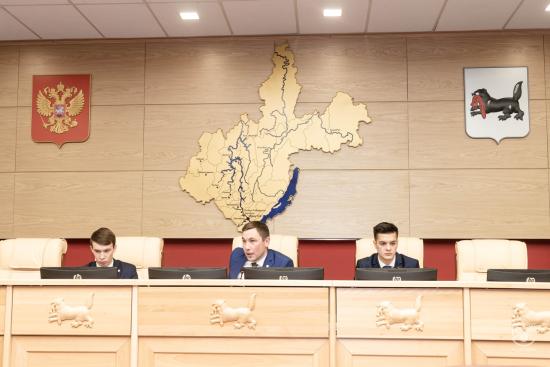 Депутаты Молодежного парламента предложили увеличить возраст молодежи до 35 лет
