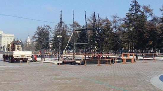 Начался монтаж главной новогодней елки Иркутска