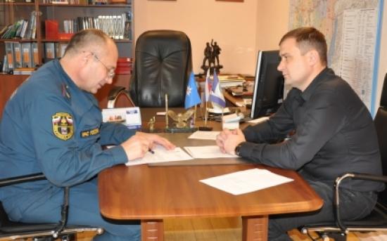 Безопасность населения Куйтуна обсудили в региональном МЧС