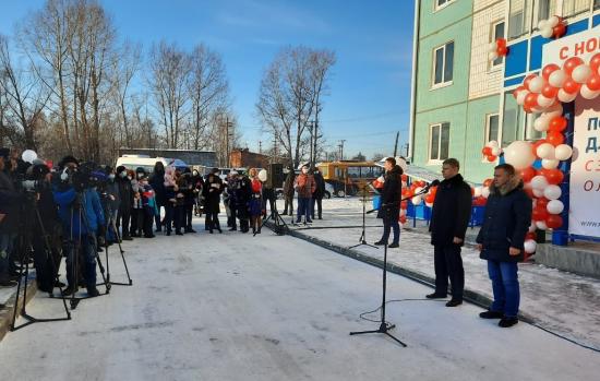 Фото пресс-службы правительства Иркутской области Железнодорожники в Нижнеудинске получили ключи от новых квартир