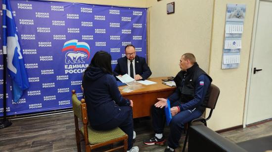 Жилищные вопросы и работа системы ЖКХ стали основными темами приёмов депутатов ЗС в Ангарске и Усолье-Сибирском