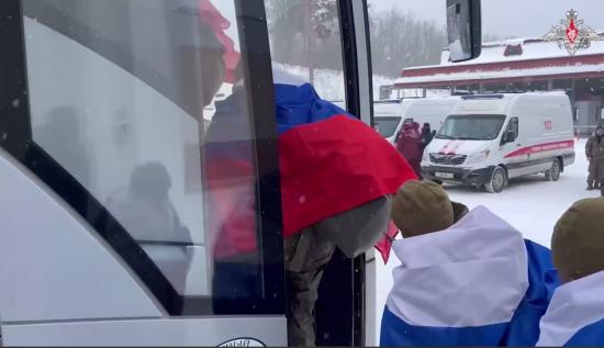 Трое военнослужащих из Иркутской области вернулись на родину в результате обмена военнопленными, проведенного Минобороны России