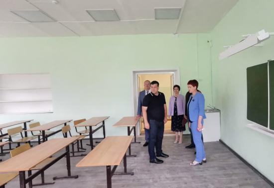 Проверки готовности школ к новому учебному году начались в Иркутской области