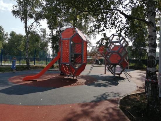 Обновленный парк появился у жителей посёлка Молодежный в Иркутском районе