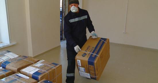 В Братск поступило 100 тысяч медицинских масок