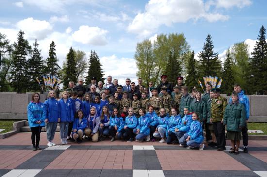 Капсулы с землей и водой из Брестской крепости переданы в иркутский центр «Патриот»