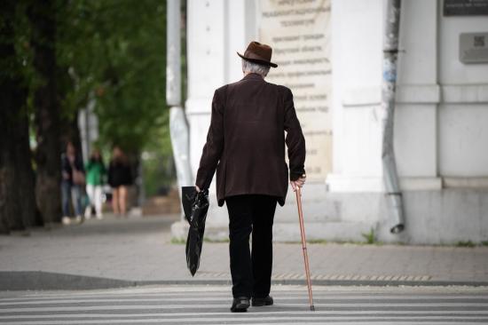 Единовременные выплаты к юбилейным датам получили в 2024 году 1 673 долгожителя Иркутской области