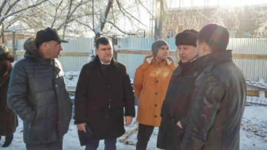 Пролетные конструкции на строительстве надземного пешеходного перехода на курорте «Ангара» будут монтировать по ночам
