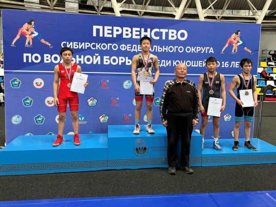 Спортсмены Иркутской области привезли медали с первенств по борьбе и скалолазанию