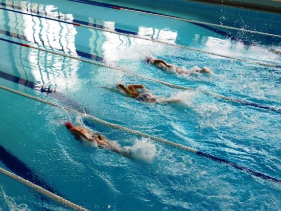В бассейне в Солнечном впервые проведут чемпионат Сибири по плаванию
