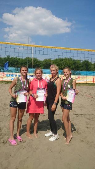 Спортсмены Иркутской области стали бронзовыми призерами II этапа первенства России по пляжному волейболу