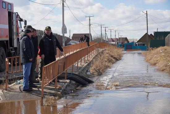 Режим ЧС ввели в Хомутово Иркутского района из-за подтопления талыми водами