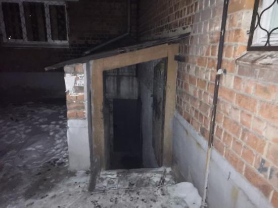Эвакуация потребовалась жителям дома в Иркутске из-за ночного пожара