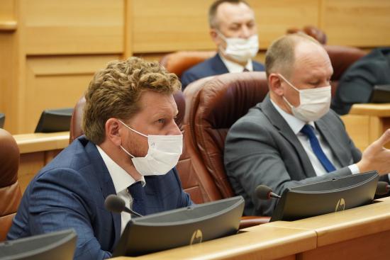 Олег Попов: Современные муниципальные таунхаусы необходимо строить в Иркутской области для многодетных семей