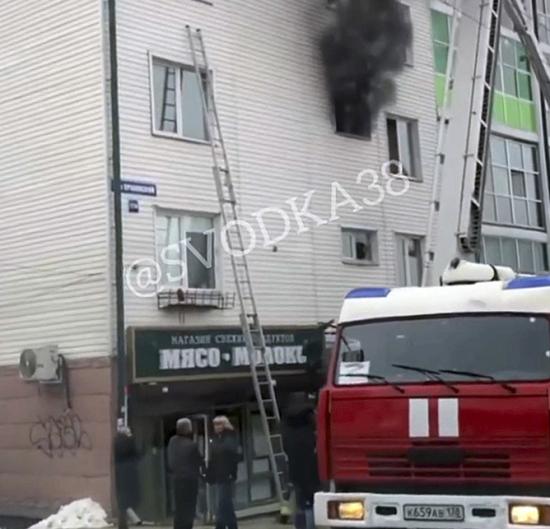 Шесть детей спасли в Ершовском Иркутска во время пожара