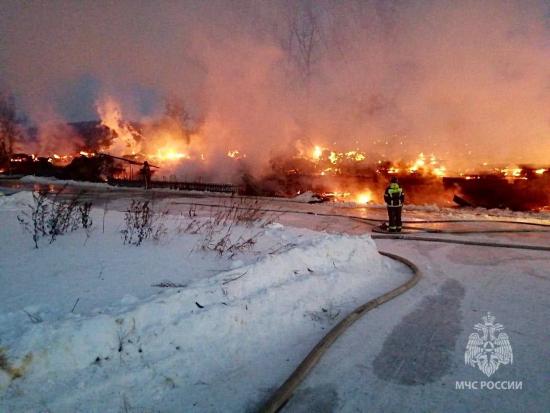 Жильцам сгоревшего дома в Усть-Илимске выплатят компенсации за утраченное имущество