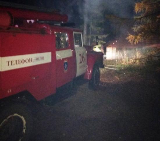 Два крупных пожара в общежитии и на базе отдыха ликвидировали в выходные
