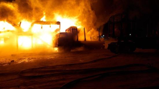 Доследственная проверка начата по факту гибели двух рабочих на пожаре в Заларях