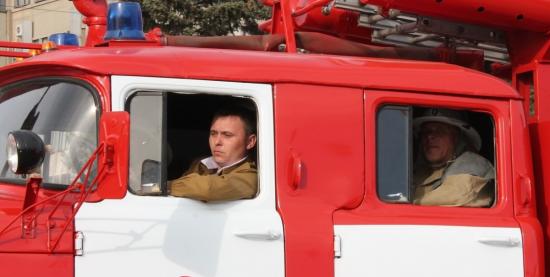 Один человек погиб и двое получили травмы во время пожара в Иркутске из-за решеток на окнах
