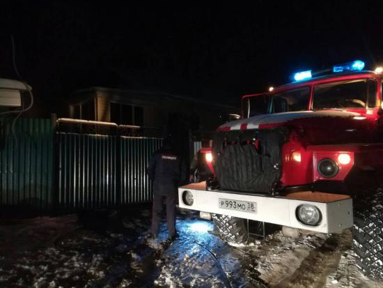 Восьмилетний ребенок и пенсионерка погибли на пожаре в Тулуне