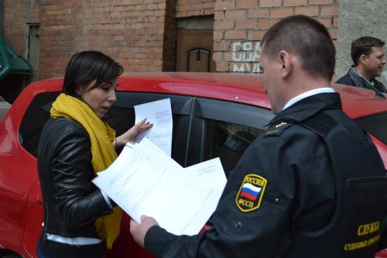 Судебный пристав убедил тулунчанку оплатить штраф за вождение в пьяном виде