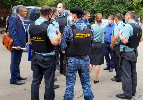 В Шелехове озеленили кладбище по решению суда