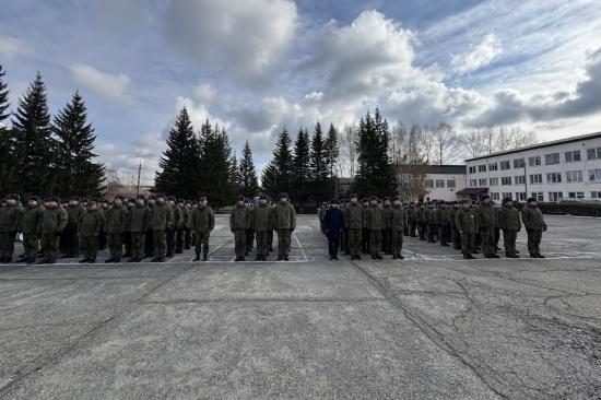 Первые команды призывников Иркутской области отправили к местам несения службы