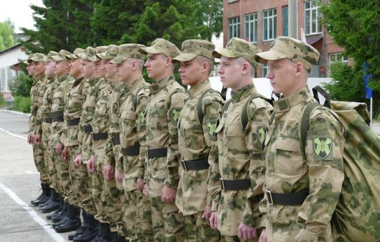 Более 200 юношей из Иркутской области пополнят ряды войск нацгвардии до конца весеннего призыва