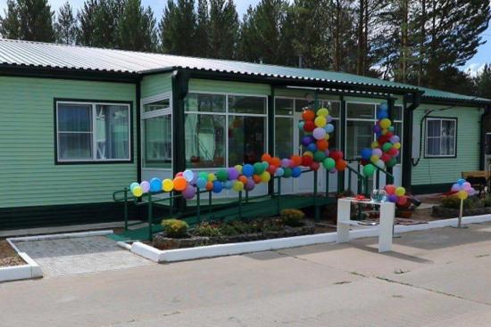 Модульный жилой корпус открыли в Чунском психоневрологическом интернате «Радуга»