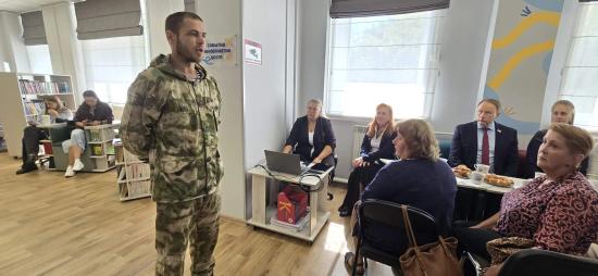 Автомобиль для бойцов СВО приобрели волонтёры на средства с благотворительных акций в Иркутске