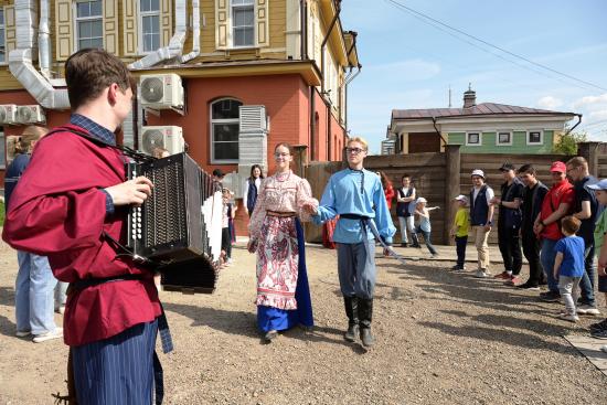 День народных художественных промыслов отметят 18 июня в Ремесленном подворье Иркутского областного Дома народного творчества