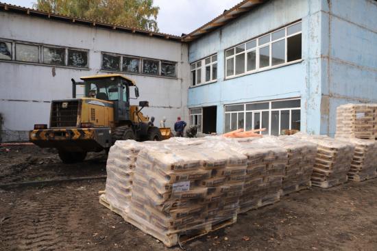 В разных округах Иркутска в 2026 году отремонтируют 38 школ и 63 детских сада