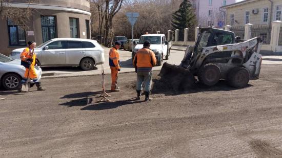 Ремонт автомобильных дорог продолжают вести в Иркутске