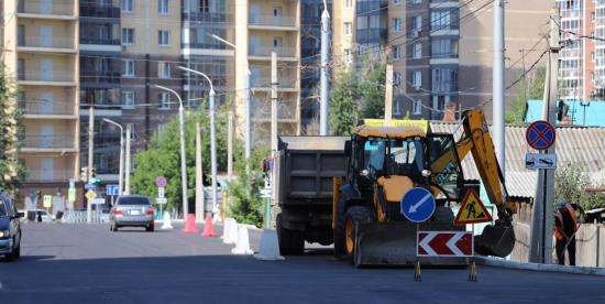 Ход дорожных работ в Иркутске по нацпроекту «Инфраструктура для жизни» проверили глава региона и мэр города