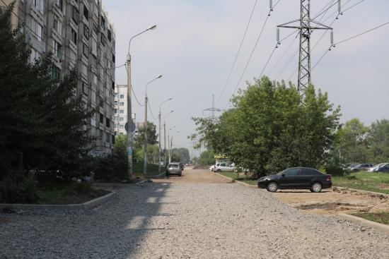 Ремонт дорог в Ленинском округе Иркутска проверил мэр Руслан Болотов
