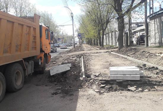 В Иркутске и Шелехове ремонт дорог идет с отставанием от сроков