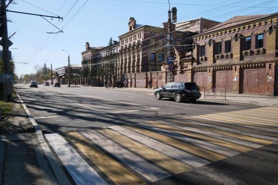 Дорожное покрытие на улице Баррикад в Иркутске восстановят к началу ноября