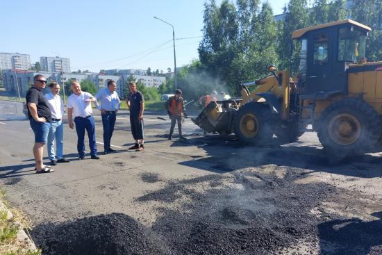 В Усть-Илимском районе восстанавливают автомобильные дороги местного и регионального значения
