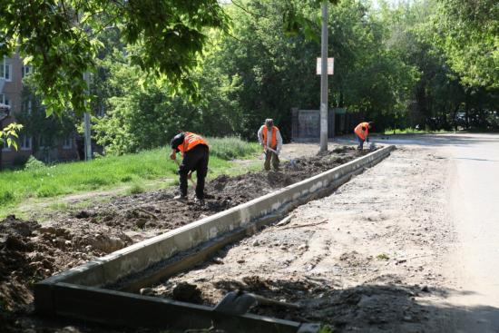 Благоустройство дворов в Октябрьском округе Иркутска идет с опережением графика