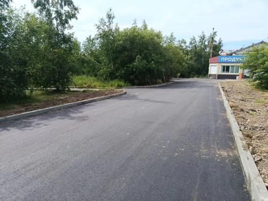 В Правобережном округе Иркутска завершили асфальтирование шести дворов