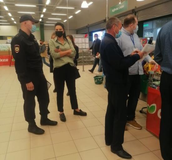 В организациях Иркутска с начала недели выявили 14 нарушений санитарно-эпидемиологических требований