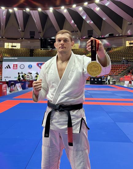 Уроженец Усолья-Сибирского Роман Лукашевич стал чемпионом мира по джиу-джитсу