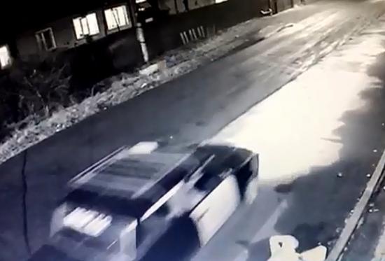 В Вихоревке разыскивают водителя, сбившего женщину