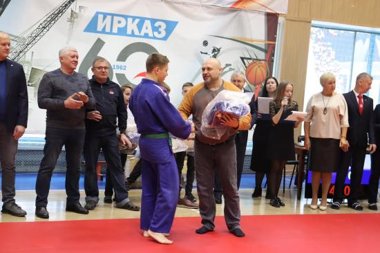 РУСАЛ подарил шелеховским дзюдоистам кимоно